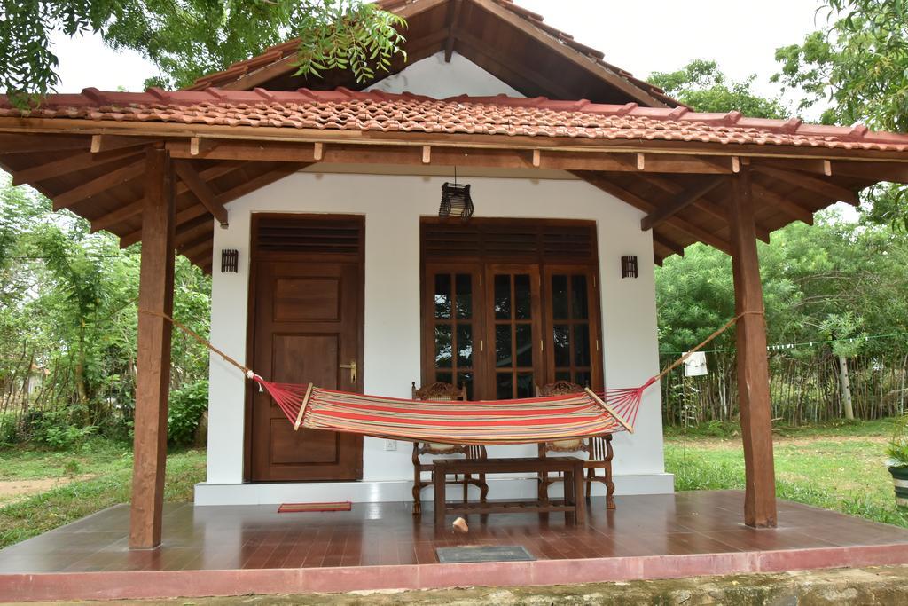King'S Elephant Cabanas & Restaurant 坦加拉 外观 照片